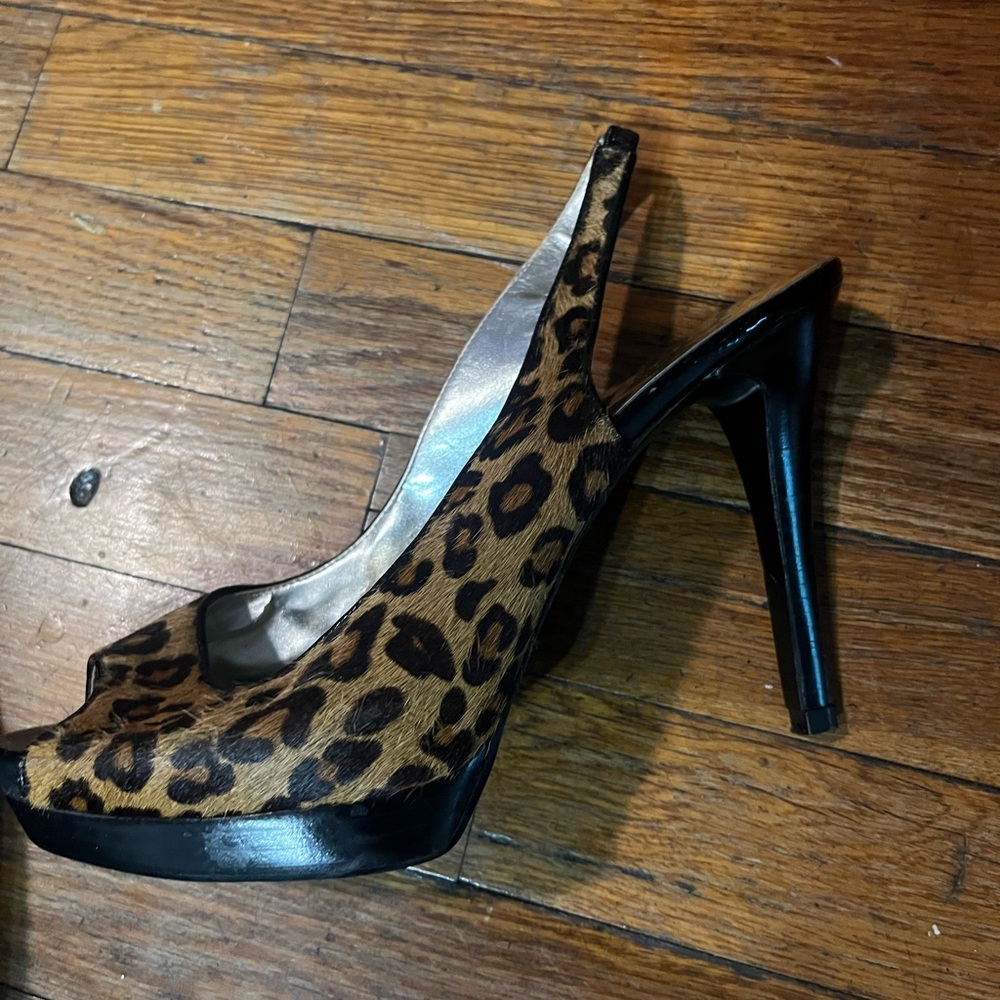 Guess animal print sling back heels. Gently used. Fun and great with jeans